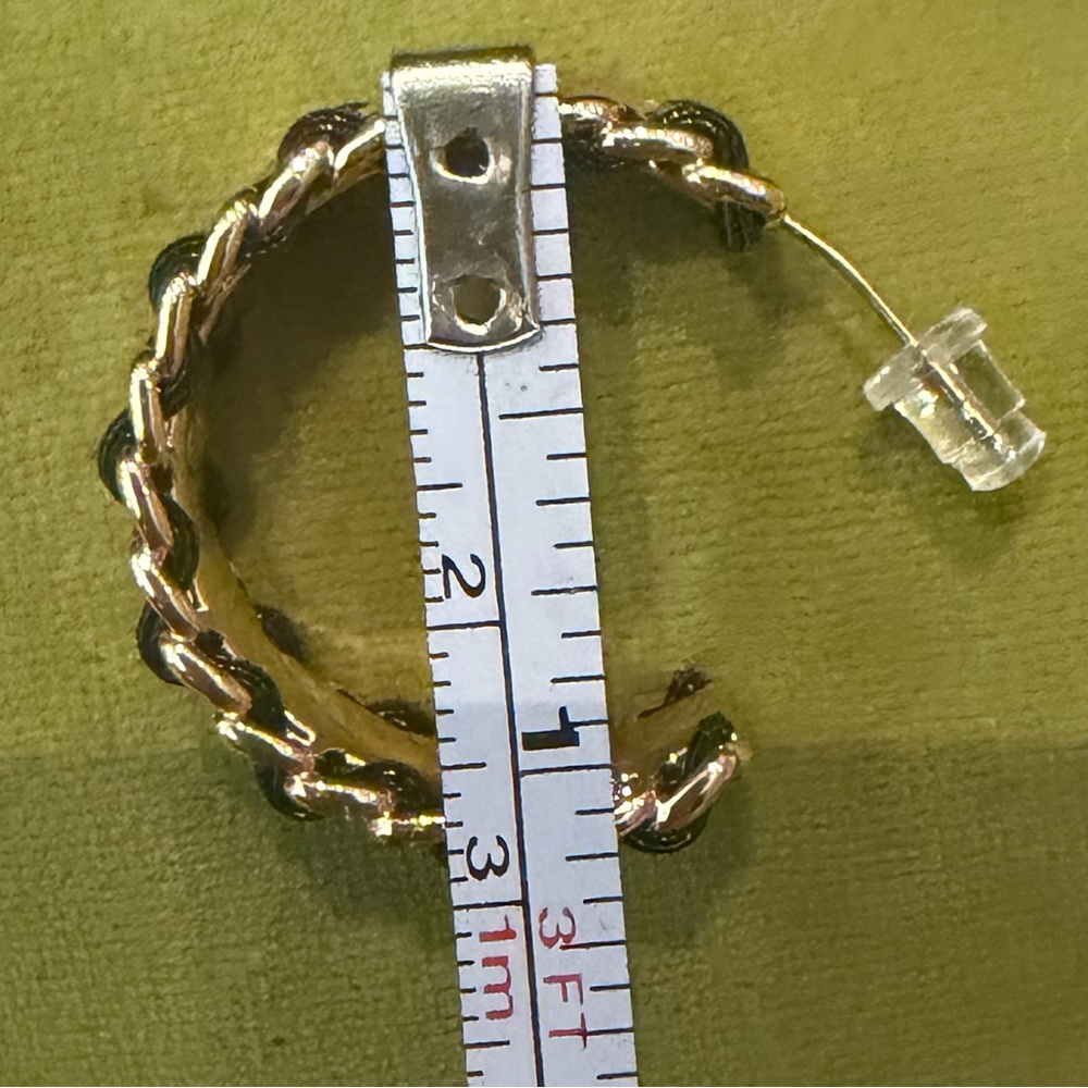 High Fashion Luxurious Gold and Silver Chain Hoop Earrings - Picture 6 of 6